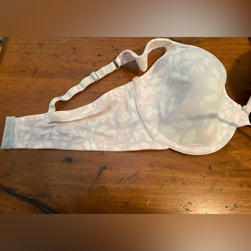 NWT Vince Camuto Plus Size Bra - Size 42C - Picture 9 of 13